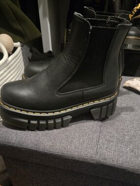 Dr. Martens Audrick Black Chelsea Boot- Women's 7